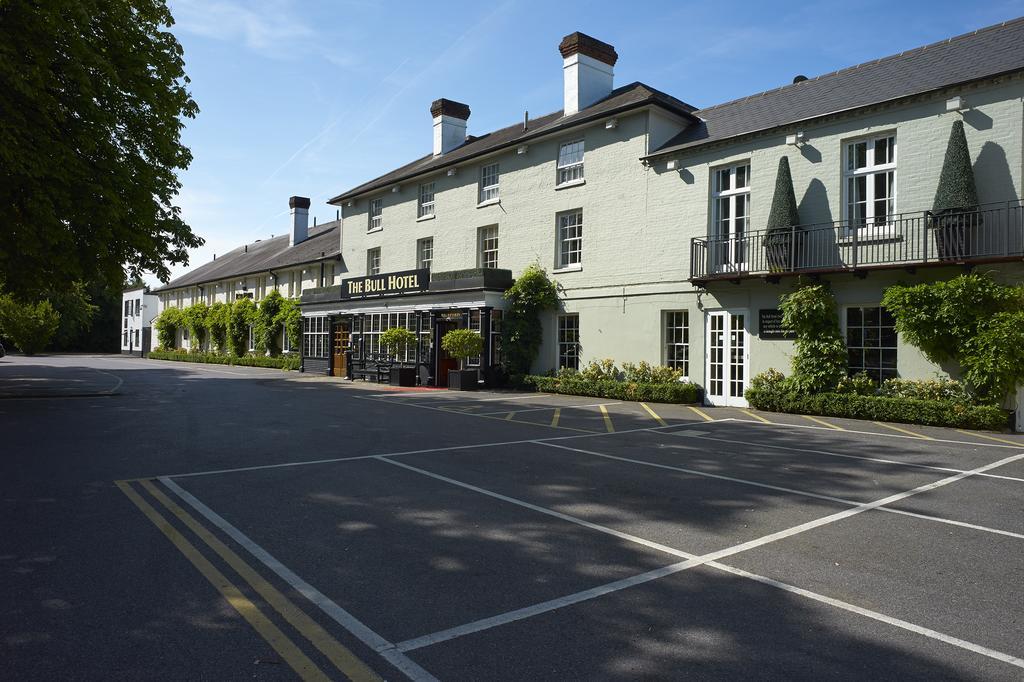 The Bull Hotel Gerrards Cross Exterior photo